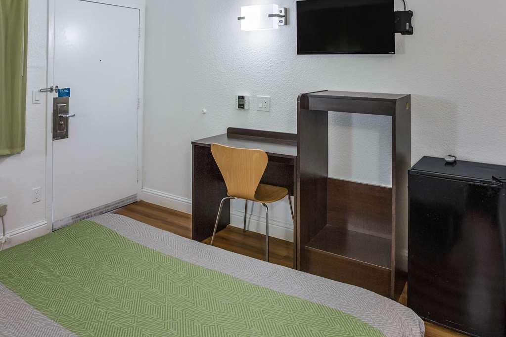 6-king City, Ca Hotel King City